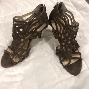Adrienne Vittadini Womens size 7 suede heels